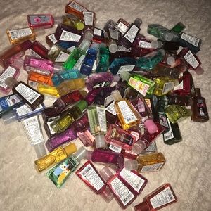 Bath and Body Works handsanitizers